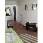Cozy In The Hart Of The Апартаменти Варна