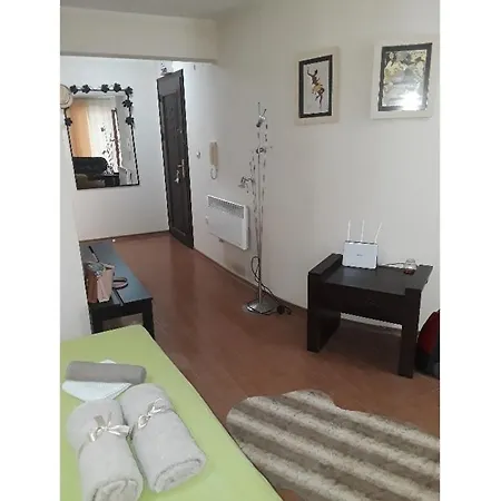 Cozy In The Hart Of The Апартаменты Варна