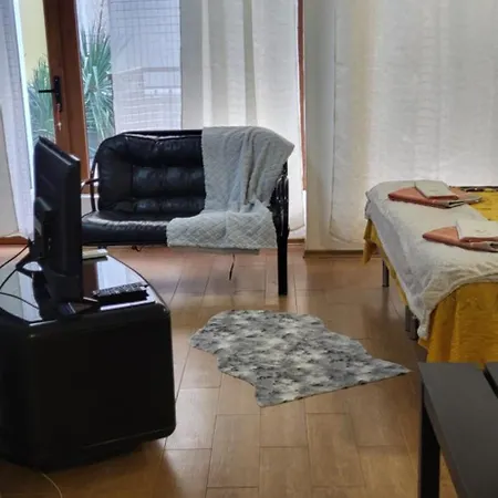 Cozy In The Hart Of The Апартаменти Варна